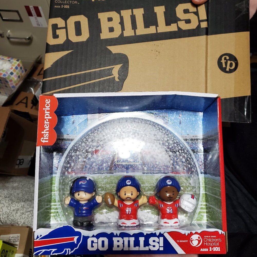 Fisher Price ~ Little People ~ Buffalo Bills ~ NFL Collectible Figure Set